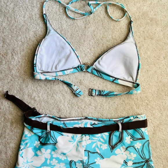 Floral Blue, White & Brown Bikini Shorts Set - Picture 2 of 4